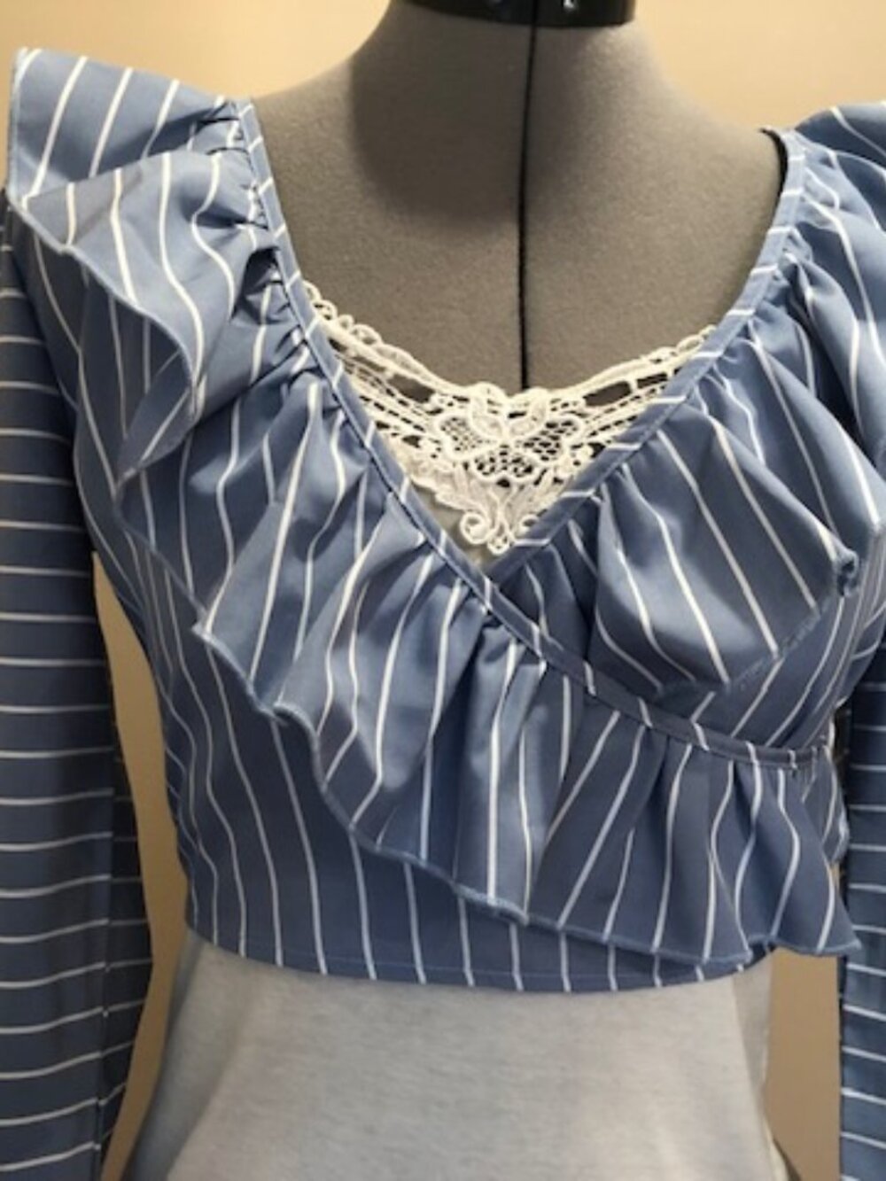 Summer SHEIN cropped striped wrap around shirt with ruffles Size XS